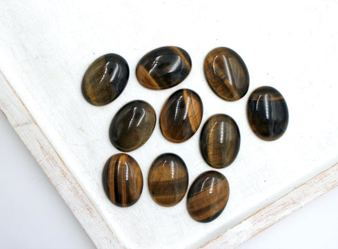 Tiger Eye Gemstone Cabachon, 22x30mm, sold as 1 piece.